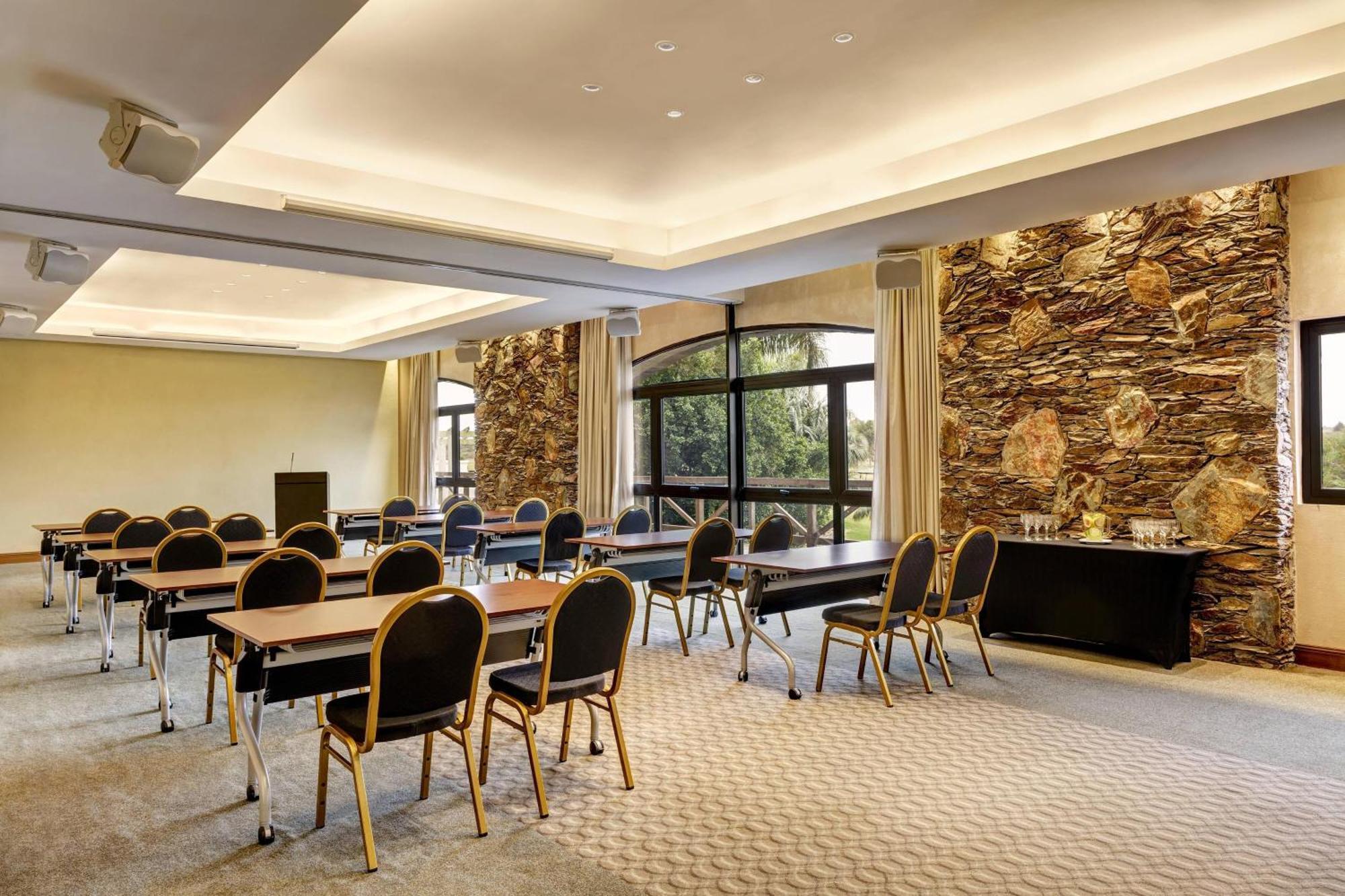シェラトン コロニア ゴルフ&スパ リゾート コロニア・デル・サクラメント エクステリア 写真 Meeting room
